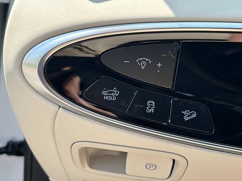New 2027 Genesis GV70 2.5T Advanced AWD/4WD image 30