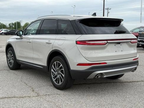 Used 2022 Lincoln Corsair FWD image 3