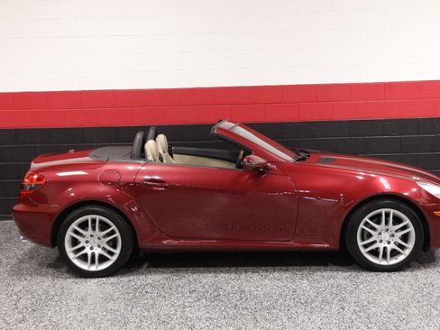 Used 2009 Mercedes-Benz SLK 300 image 7