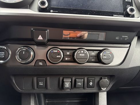 Used 2023 Toyota Tacoma TRD Off-Road image 22