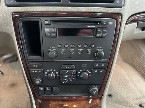 Used 2007 Volvo XC70 AWD/4WD image 19
