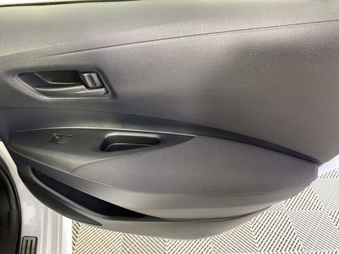 Used 2023 Toyota Corolla LE w/ Carpet Mat Package (TMS) FWD image 22