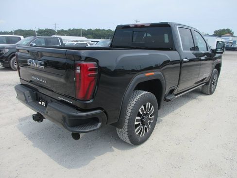 New 2026 GMC Sierra 2500 Denali Ultimate AWD/4WD image 5