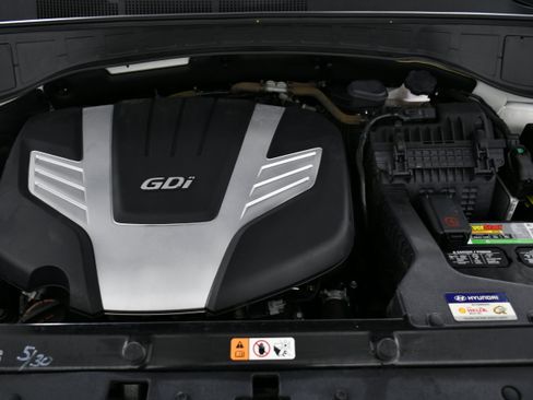 Used 2019 Hyundai Santa Fe XL image 39