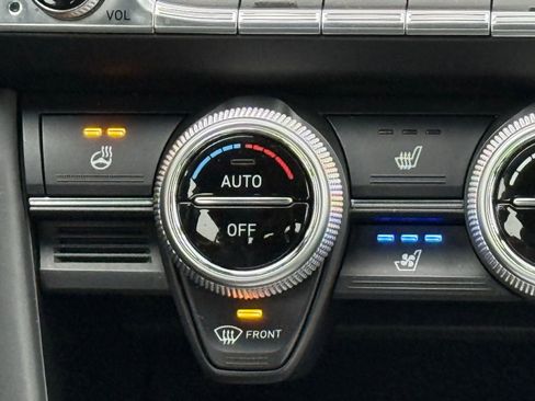 Used 2019 Genesis G70 3.3T Advanced w/ Sport Package image 24