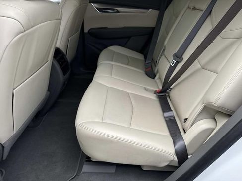 Used 2022 Cadillac XT5 Premium Luxury w/ Technology Package FWD image 13