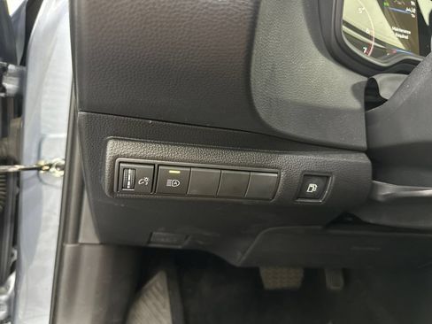 Used 2024 Toyota Corolla LE FWD image 29