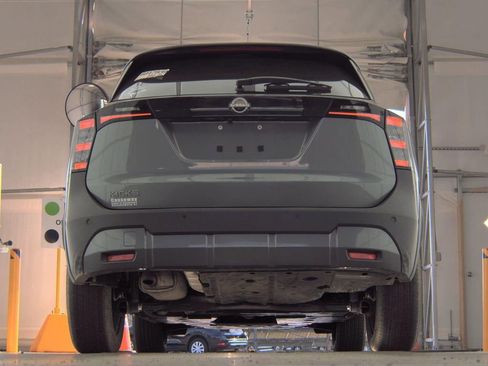 Used 2025 Nissan Kicks SV image 5