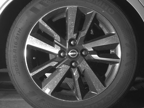 Used 2025 Nissan Versa SV image 15