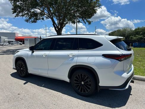 Certified 2024 Toyota Highlander XSE FWD image 4