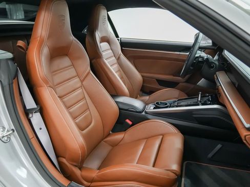 Certified 2026 Porsche 911 Carrera GTS RWD image 16