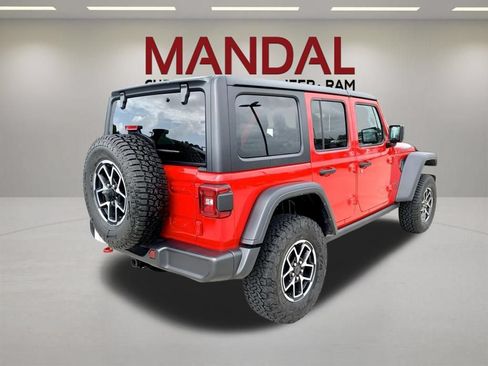 Used 2024 Jeep Wrangler Unlimited Rubicon AWD/4WD image 5