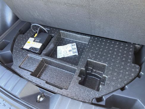 Used 2023 Toyota Corolla Cross AWD Hybrid image 40