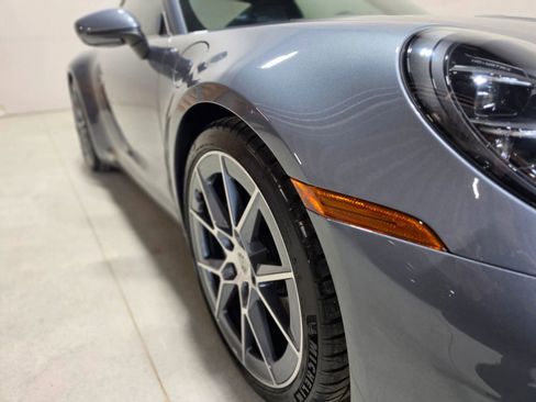 Used 2025 Porsche 911 Carrera T RWD image 34