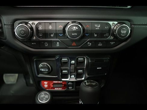 New 2026 Jeep Wrangler Unlimited Rubicon AWD/4WD image 19
