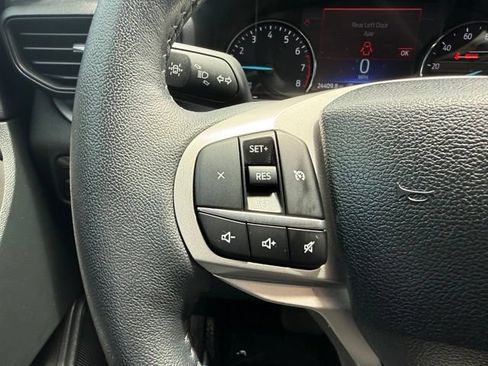 Used 2024 Ford Explorer XLT RWD image 18