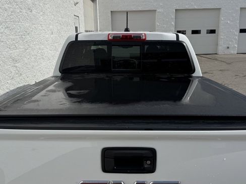 Used 2022 GMC Canyon Denali image 10