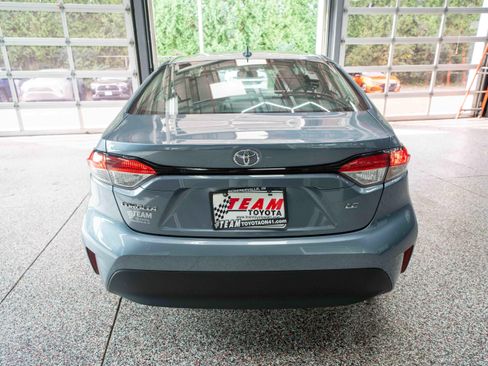 Used 2025 Toyota Corolla LE FWD image 3