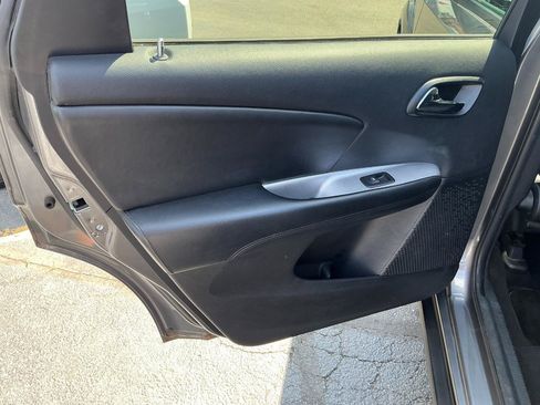 Used 2013 Dodge Journey SXT w/ Flexible Seating Group FWD image 16