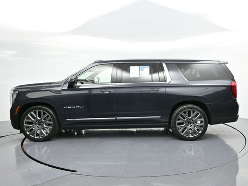 Used 2025 GMC Yukon XL Denali Ultimate w/ LPO, Floor Liner Package image 4