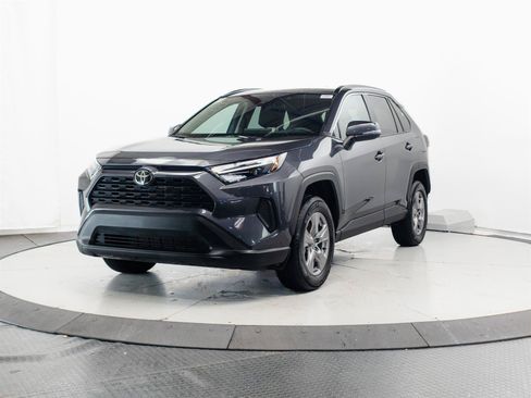 Certified 2025 Toyota RAV4 XLE AWD/4WD image 3