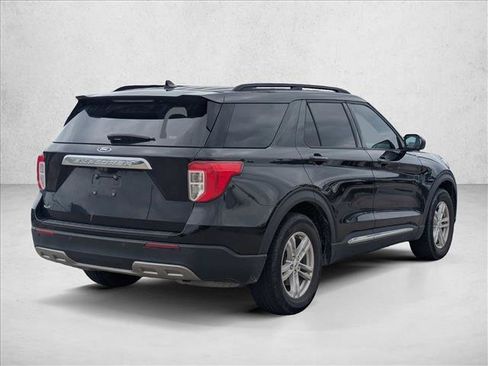 Used 2023 Ford Explorer XLT w/ Equipment Group 202A RWD image 5