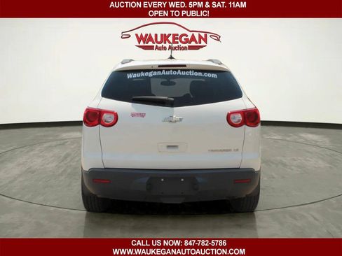 Used 2012 Chevrolet Traverse LS FWD image 6
