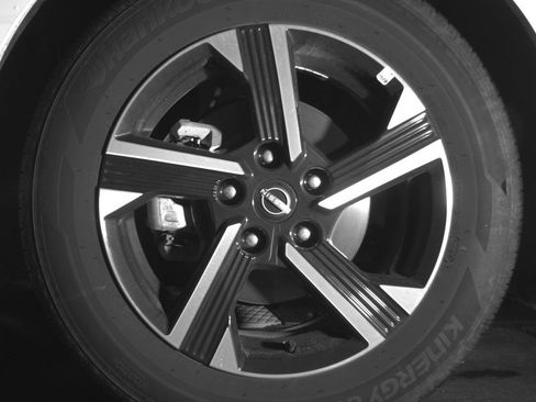 Used 2025 Nissan Sentra SV FWD image 12