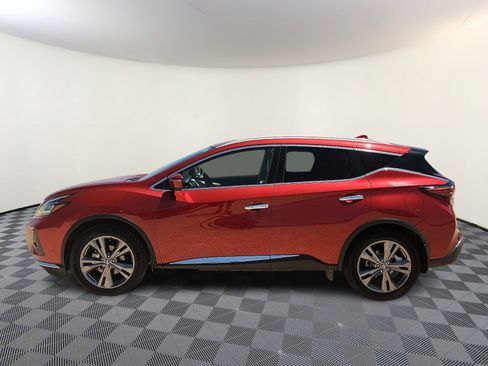 Used 2019 Nissan Murano Platinum w/ Cargo Package FWD image 2