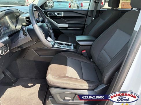 Certified 2024 Ford Explorer XLT RWD image 15