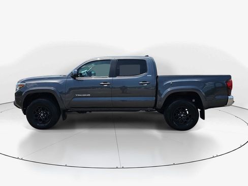 Used 2022 Toyota Tacoma SR5 AWD/4WD image 10