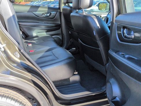 Used 2016 Nissan Rogue SL w/ SL Premium Package image 21