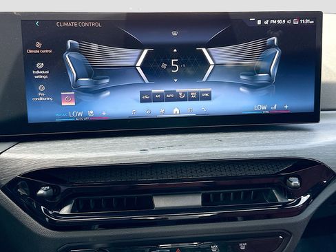 New 2026 BMW 330i Sedan w/ M Sport Package RWD image 35