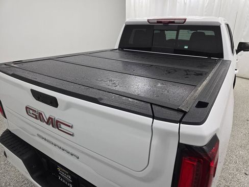 Used 2025 GMC Sierra 1500 AT4 w/ AT4 Premium Package image 14