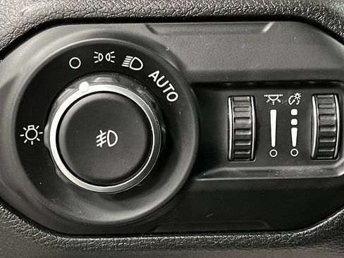 Used 2021 Jeep Wrangler Unlimited Rubicon AWD/4WD image 32