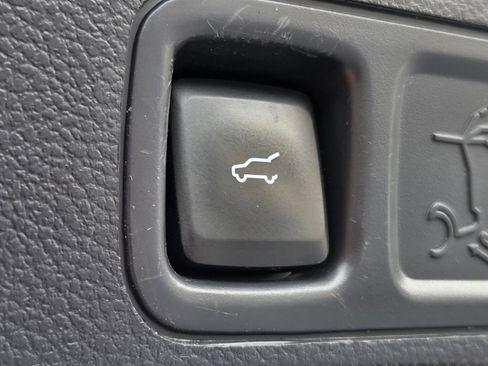 Used 2024 Ford Expedition Max XLT AWD/4WD image 18