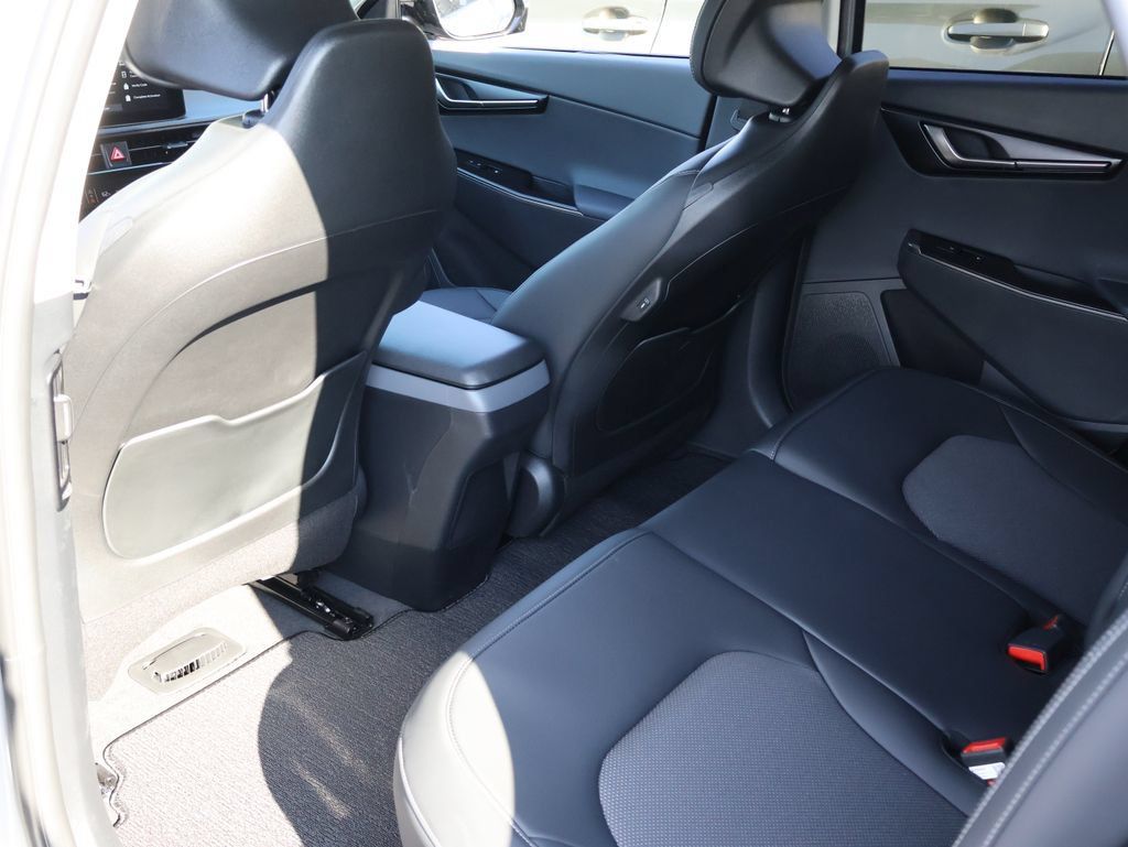 New 2026 Kia EV6 Light AWD/4WD image 10
