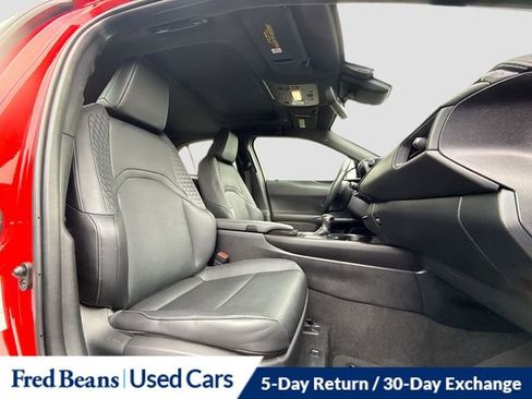 Used 2019 Lexus UX 200 image 32