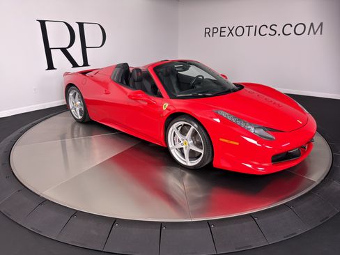 Used 2012 Ferrari 458 Spider RWD image 11