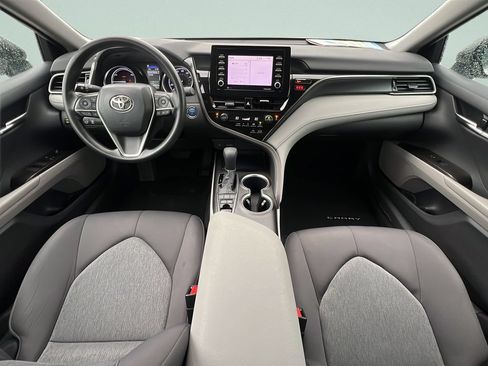 Used 2022 Toyota Camry LE FWD image 10