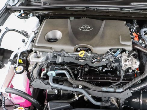 Used 2025 Toyota Camry SE FWD image 27