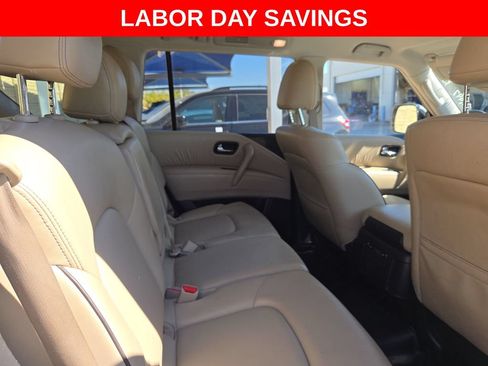 Used 2022 Nissan Armada SV w/ SV Appearance Package RWD image 11