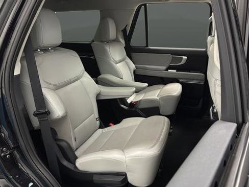 Used 2025 Ford Expedition Platinum AWD/4WD image 26