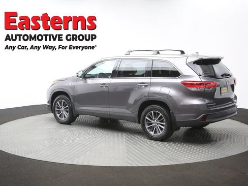 Used 2019 Toyota Highlander XLE AWD/4WD image 67