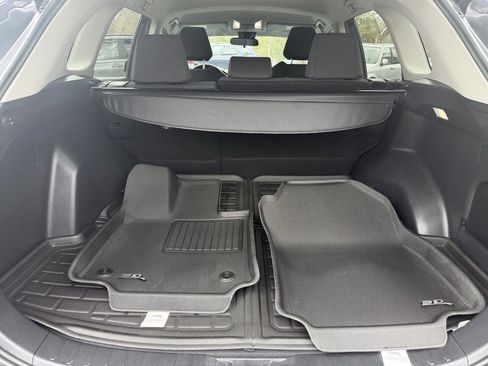 Used 2022 Toyota RAV4 LE image 7