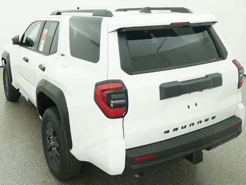 New 2026 Toyota 4Runner SR5 AWD/4WD image 8