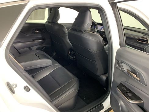 Used 2024 Toyota Crown Limited image 37