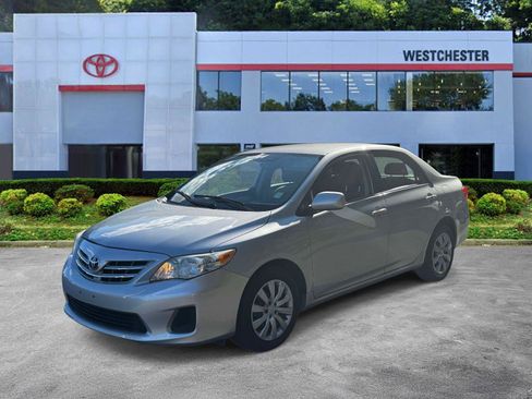 Used 2013 Toyota Corolla LE FWD image 4