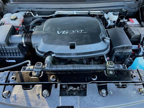 Used 2022 Chevrolet Colorado Z71 AWD/4WD image 28