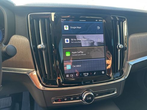 Used 2024 Volvo S90 B6 Plus image 24